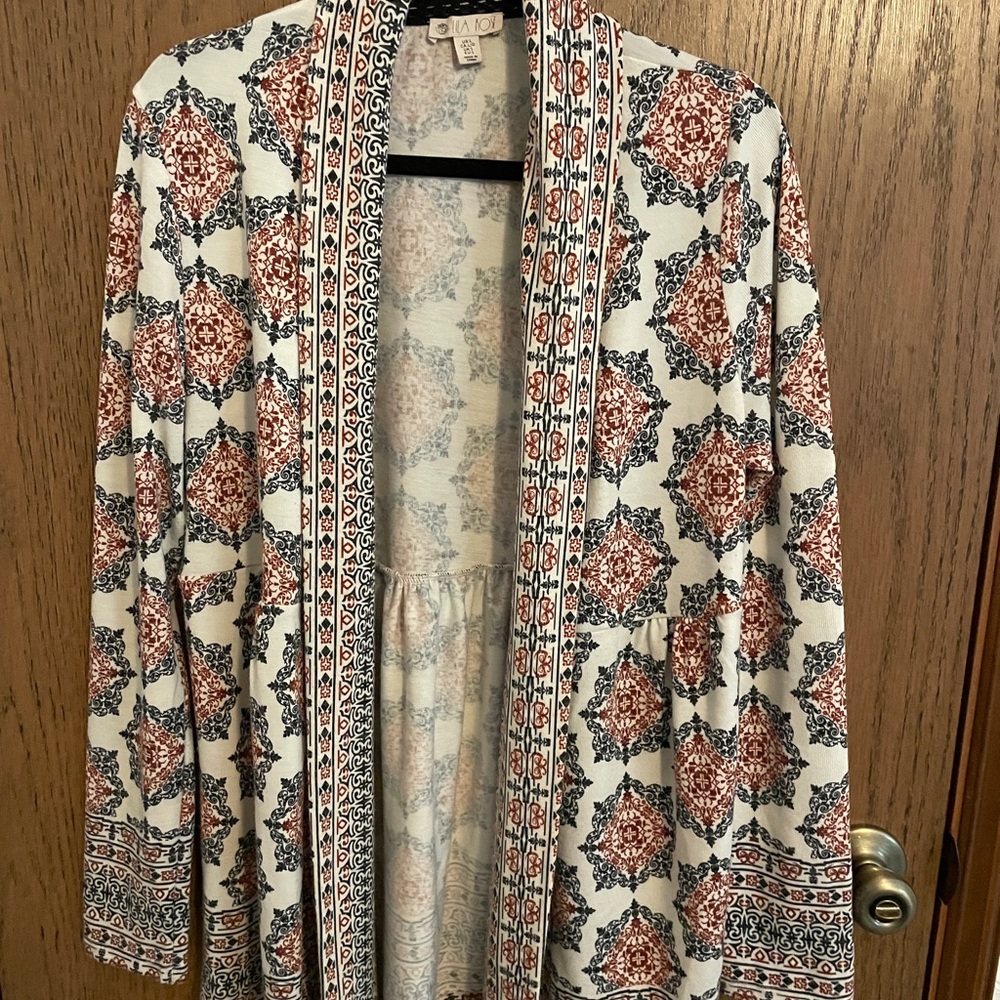 Lila Rose Elegant Patterned Cardigan